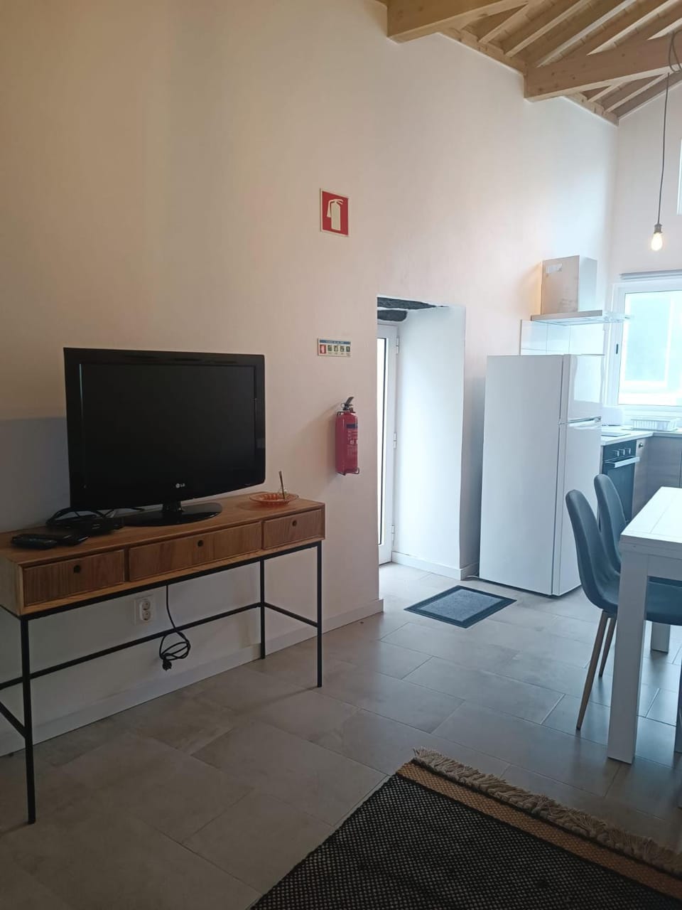 Communal lounge/ TV room, TV and multimedia, Kitchen or kitchenette, Dining area, oven