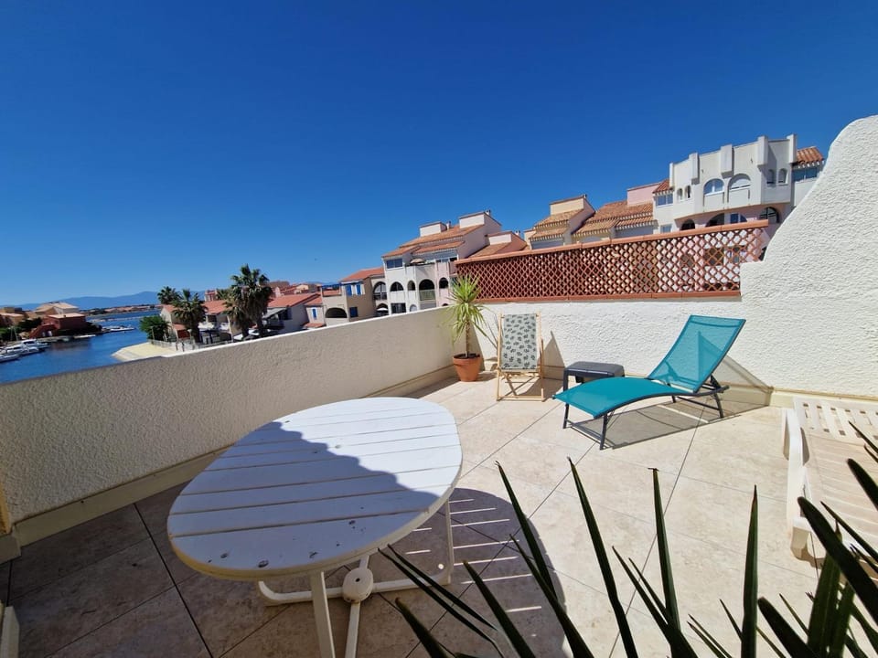 Bel appartement double terrasse Apartment in Le Barcarès
