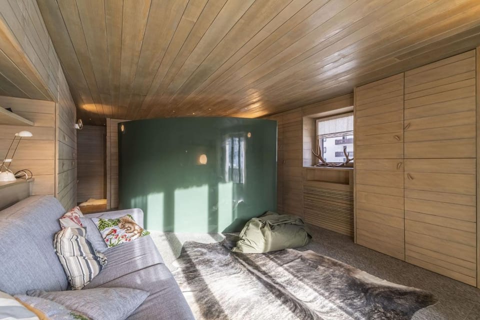 Communal lounge/ TV room, Living room