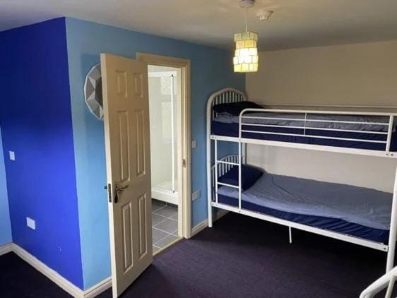 Seaview Lodge Hostel in County Galway