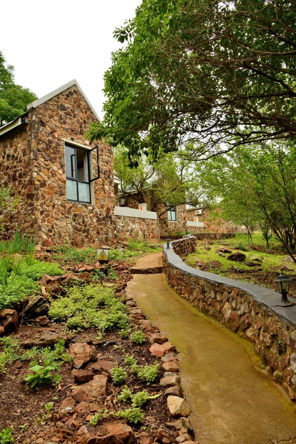 Property building, Spring, Day, Natural landscape, Garden, Garden view
