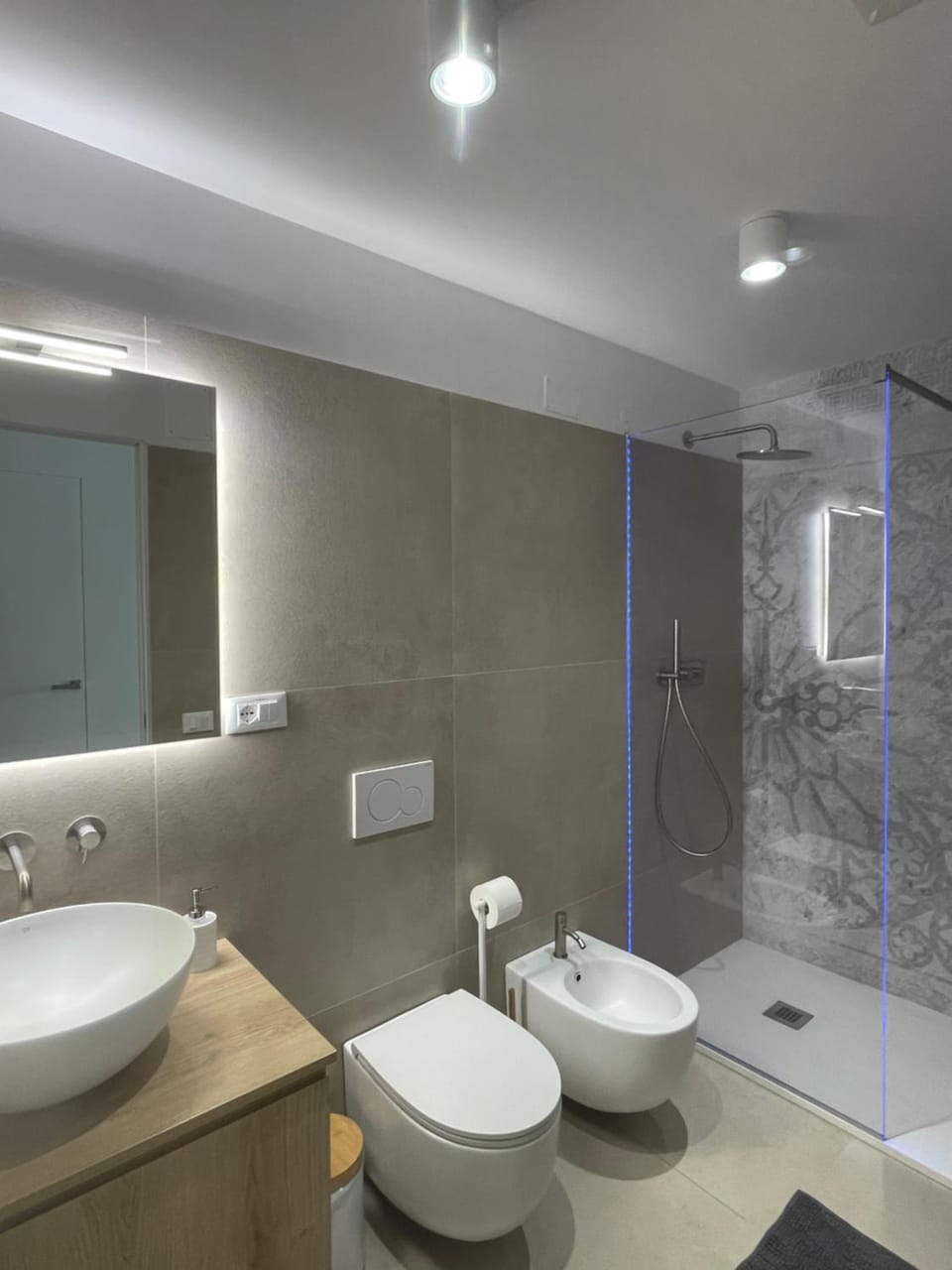 Shower, Toilet, Bathroom, bidet