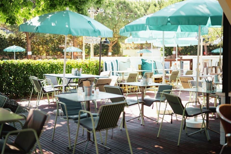 Patio, Restaurant/places to eat, Balcony/Terrace, Lounge or bar