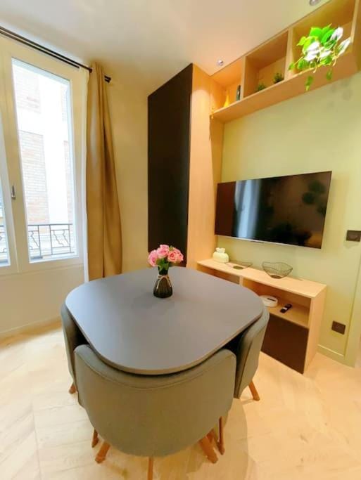 Appart close to Eiffel Tower Apartment in Paris