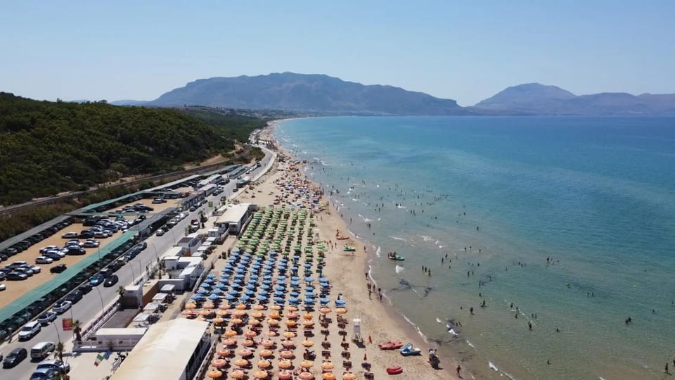Day, Natural landscape, Bird's eye view, Beach, Mountain view, Sea view