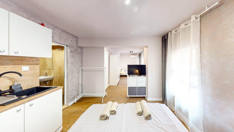 Living room, Bedroom