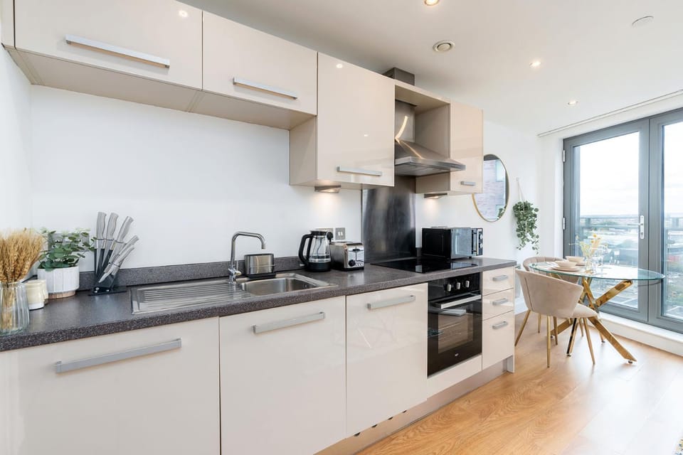 Coffee/tea facilities, Kitchen or kitchenette, Dining area, dishwasher, minibar, pet friendly, stove, toaster