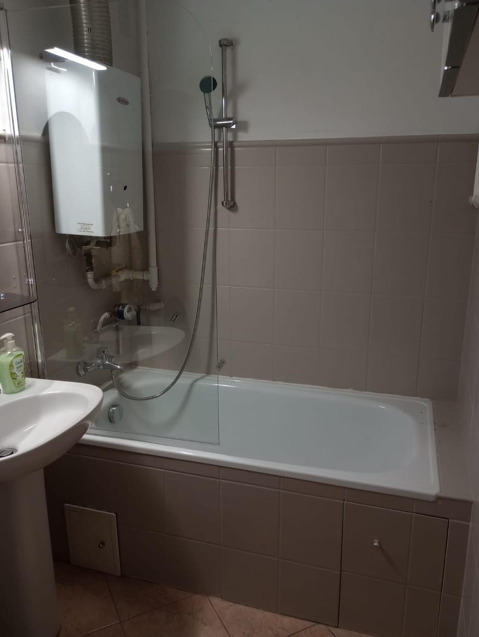 Bathroom, Bath