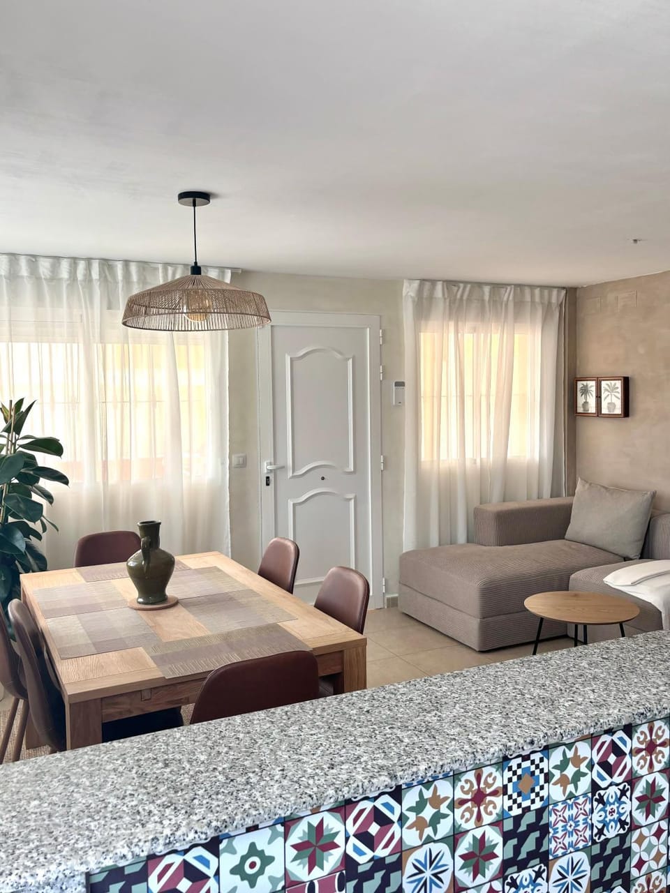 Living room, Seating area, Dining area