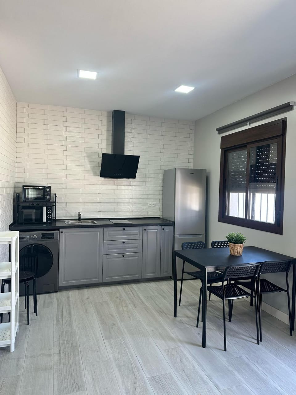 Kitchen or kitchenette, minibar, pet friendly, stove