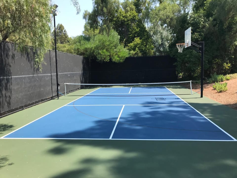 Luxury Home with Heated Pool - Spa and Lighted Pickle Ball Court Villa in Rancho Bernardo