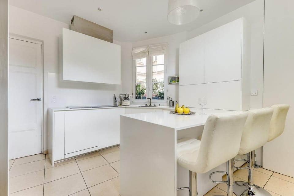 Le Bridge - Elégant & Lumineux - Neuilly Apartment in Paris