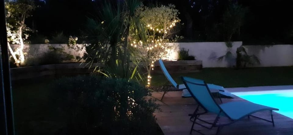 Night, Garden, Garden view, Pool view, Swimming pool, sunbed