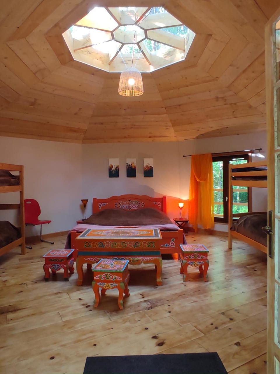 Cabane Yourte Campground/ 
RV Resort in Occitanie