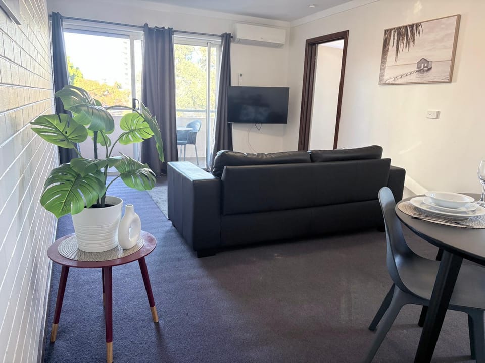 TV and multimedia, Seating area