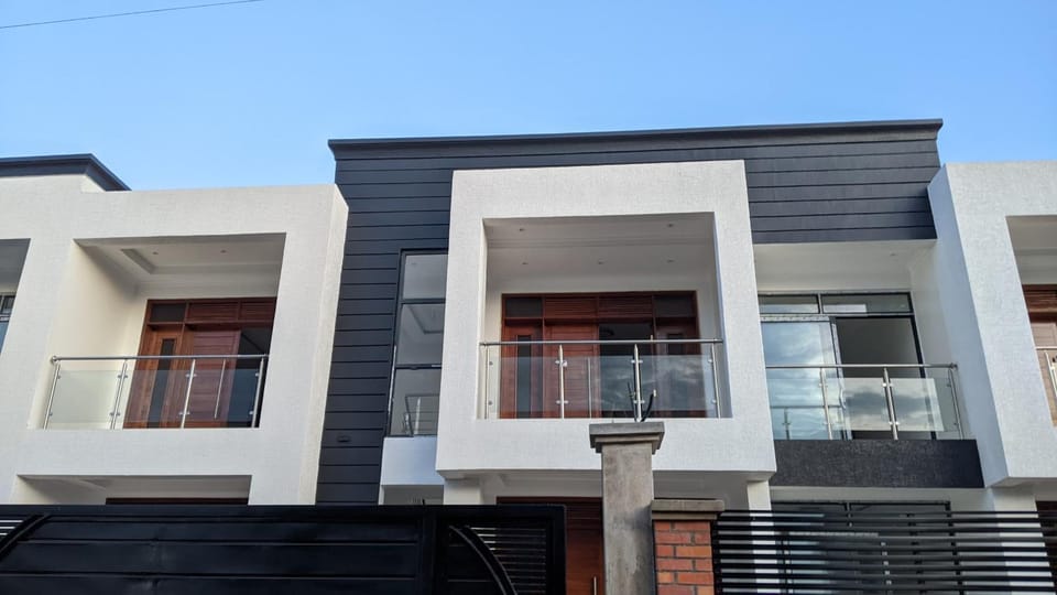 Property building, Balcony/Terrace