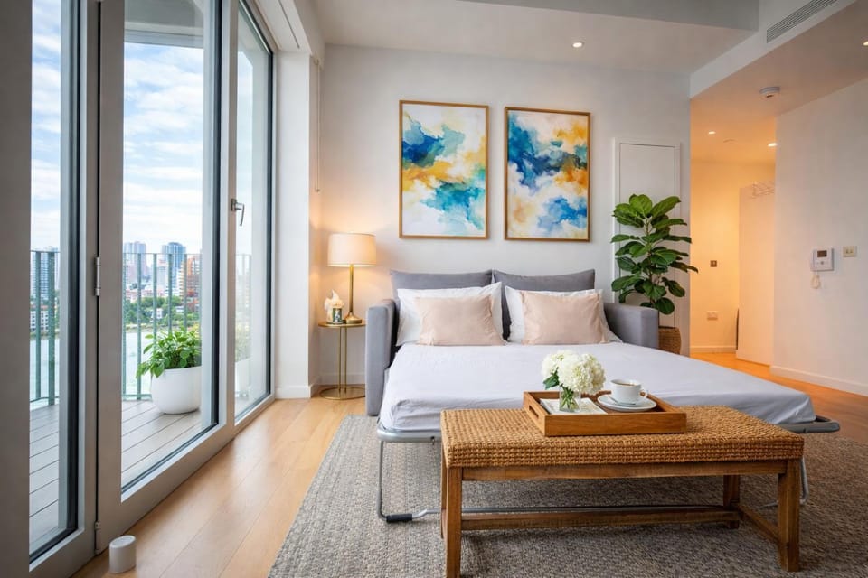 Beautiful view to Canary Wharf , O2 arena , near by London Excel 3-beds Apartment in London