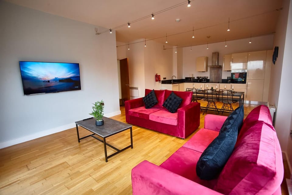 The Rose Quartz Suite Apartment in Manchester