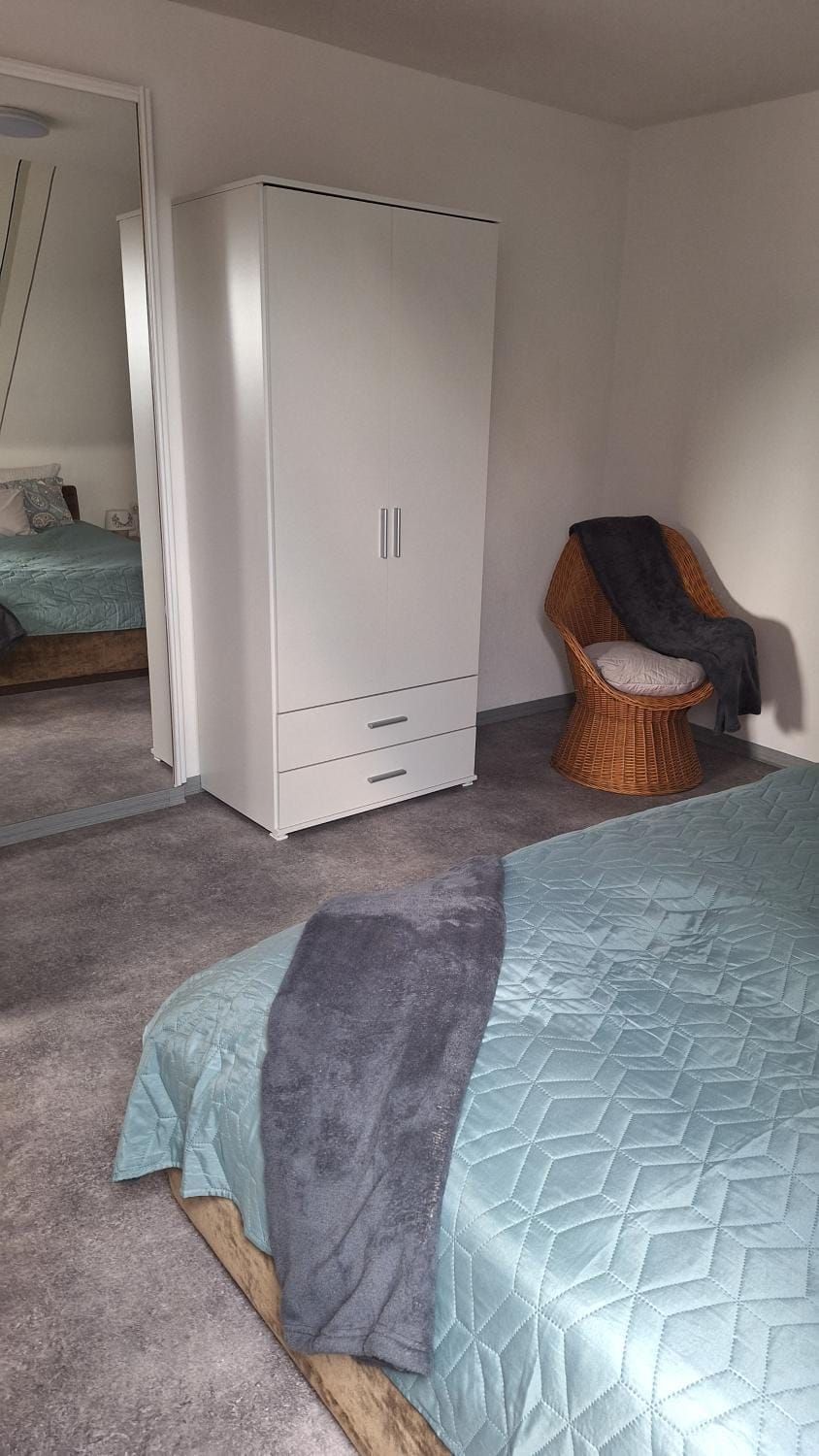 Bedroom, wardrobe