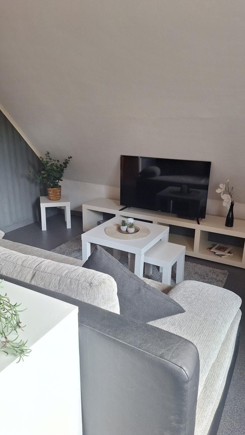 TV and multimedia, Seating area