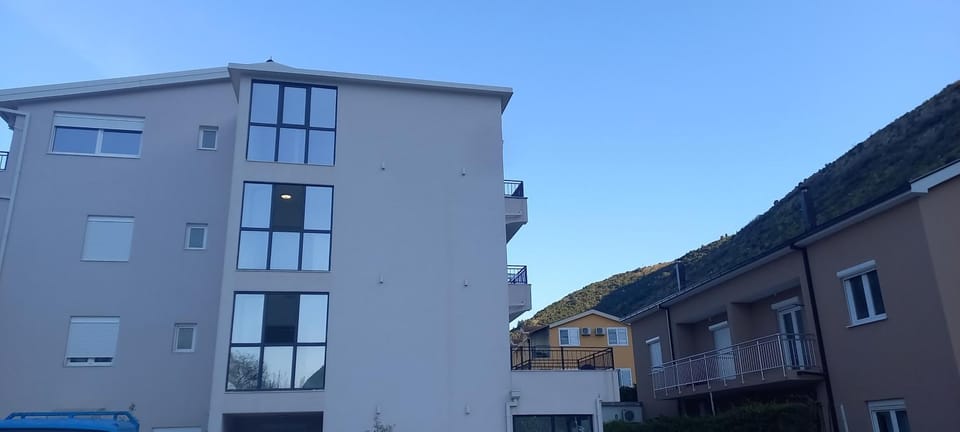 Property building, Day