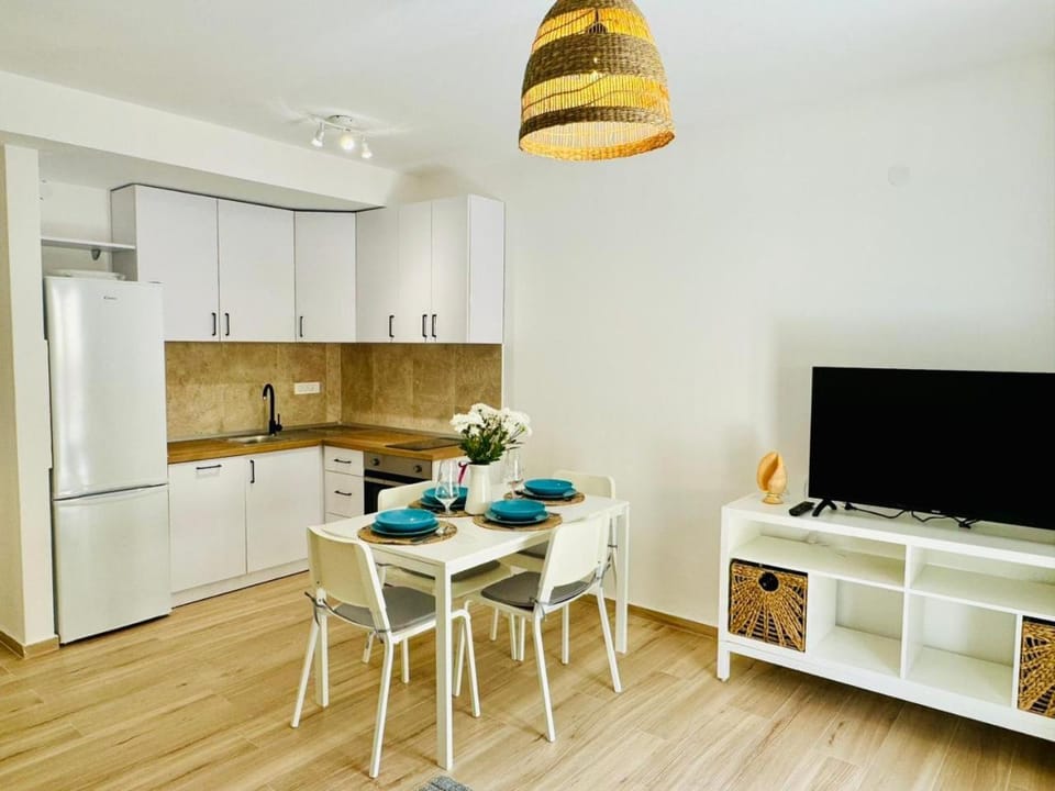 TV and multimedia, Kitchen or kitchenette, Dining area