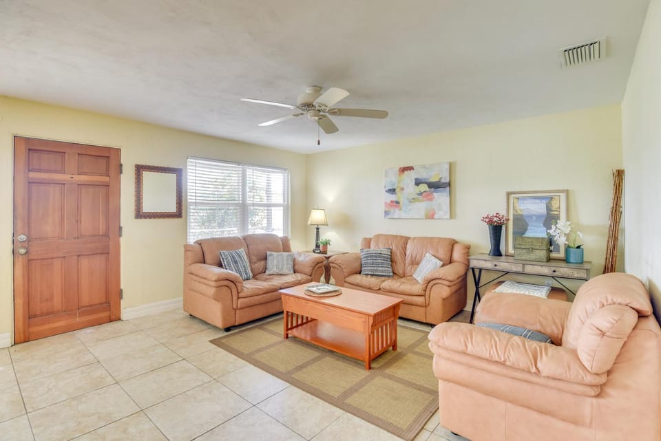 Ormond Beach Bungalow: Close to Ocean & Daytona House in Ormond By The Sea