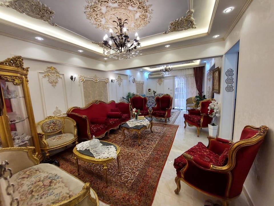 Living room, Seating area