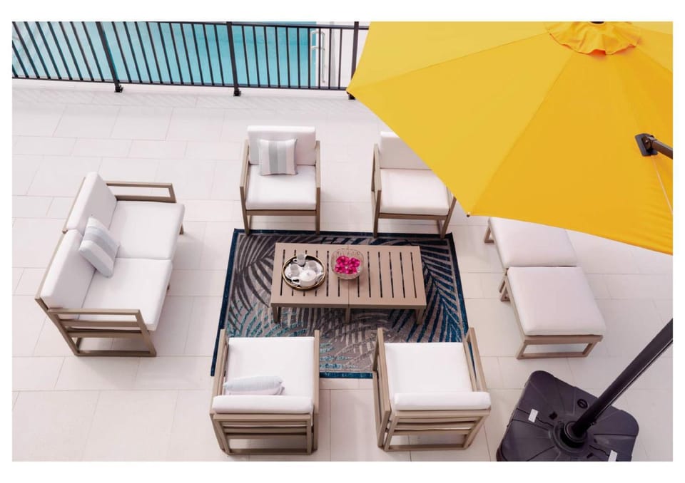 Patio, Balcony/Terrace, Seating area