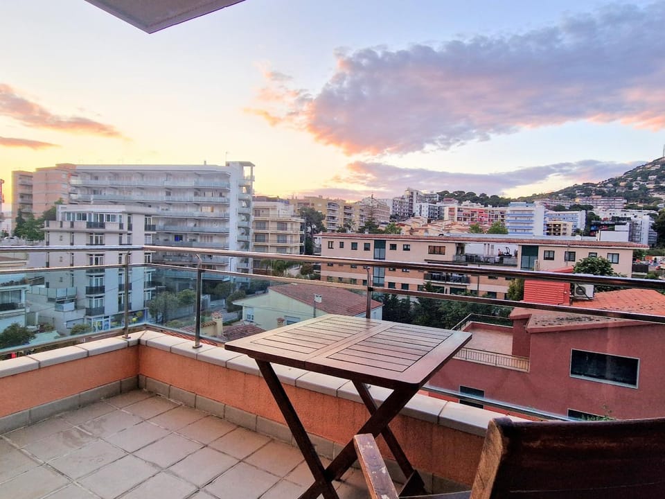 Balcony/Terrace, City view