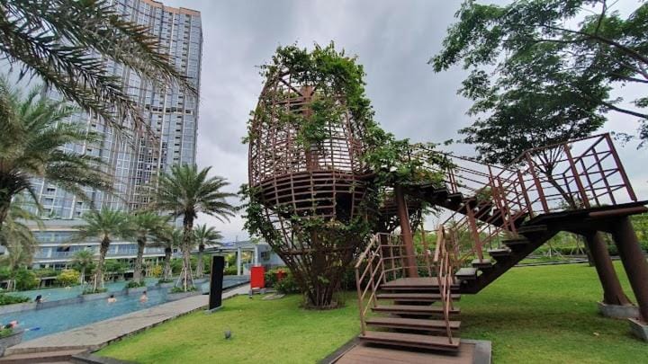 gold coast studio Netflix wifi paris room sofabed Apartment in Jakarta