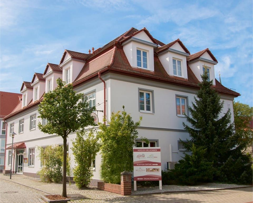 Property building, Facade/entrance