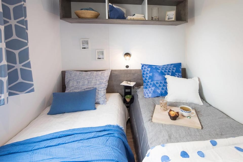 Bungalow Bord de mer Campground/ 
RV Resort in Normandy