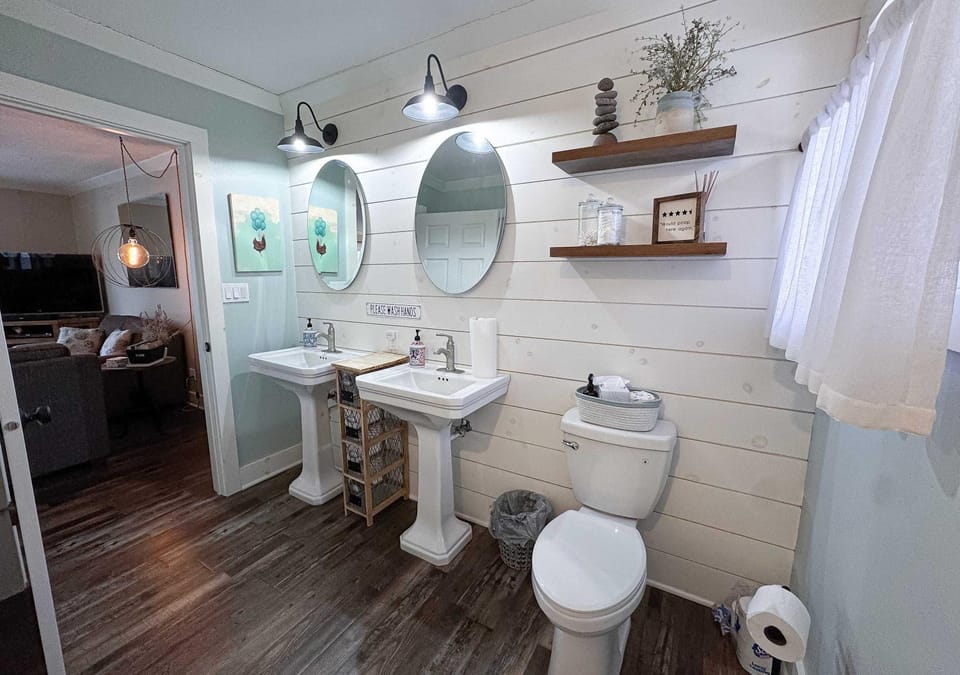 Bathroom, Bath