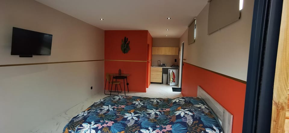 Chez Aurel et Nico. Apartment in Nouvelle-Aquitaine