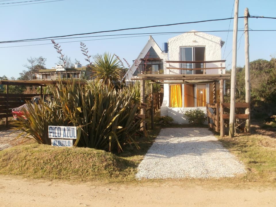 Facade/entrance, Garden