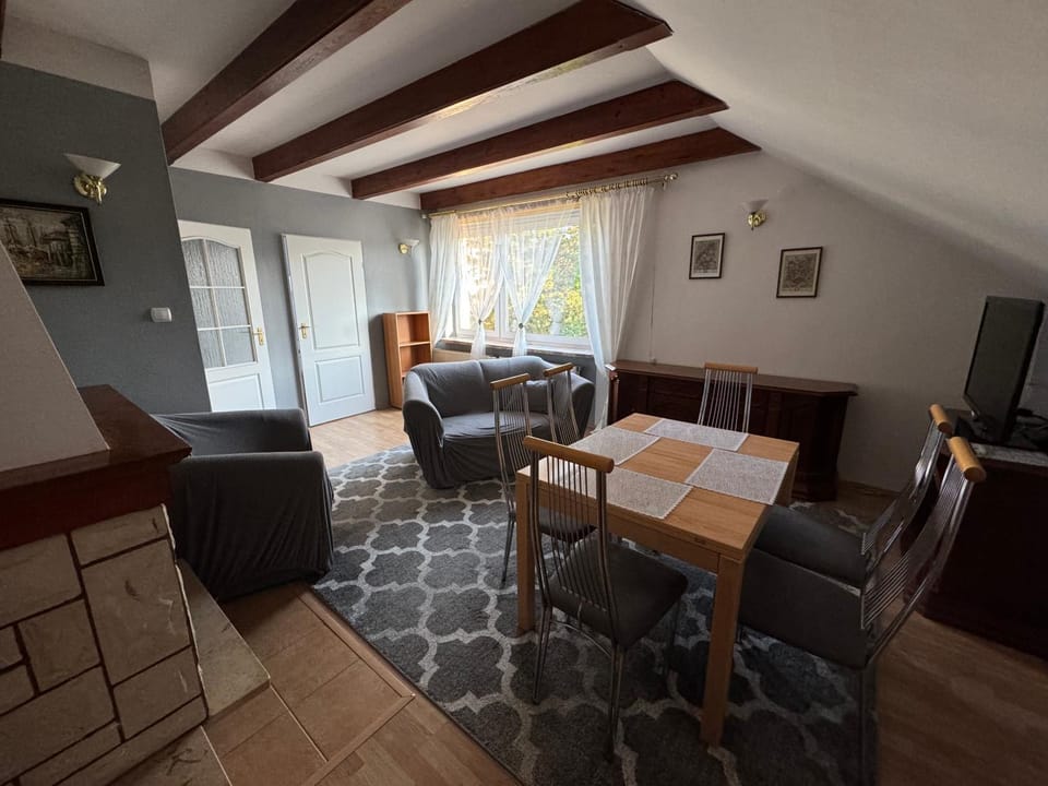 Communal lounge/ TV room, TV and multimedia, Living room