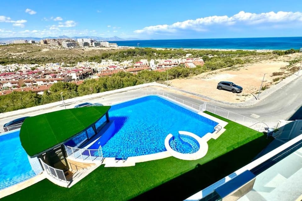 7 Aura-Piscina 2 vista al mar Apartment in Alacantí