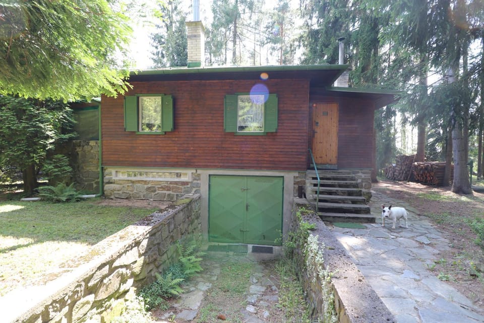 Facade/entrance, View (from property/room)