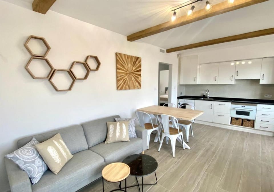 Kitchen or kitchenette, Living room, Dining area, stove