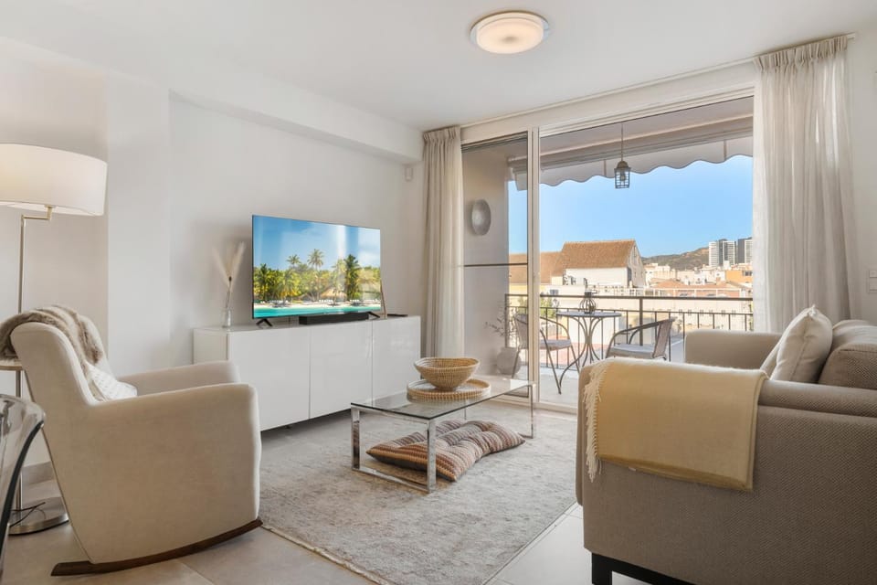 Communal lounge/ TV room, TV and multimedia, Balcony/Terrace, Living room, Seating area