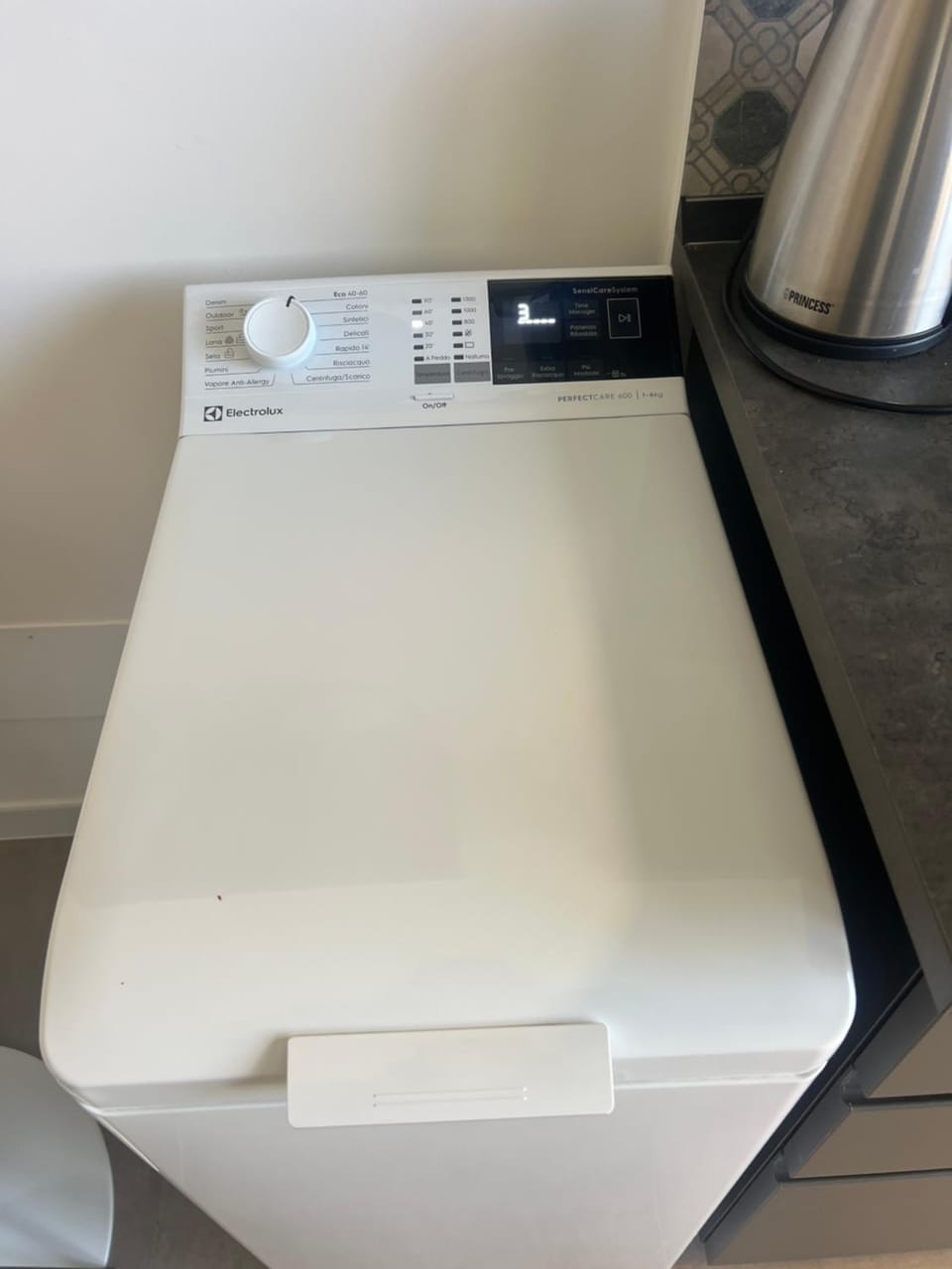 washing machine, washing machine