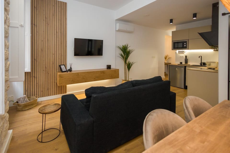TV and multimedia, Living room, Dining area