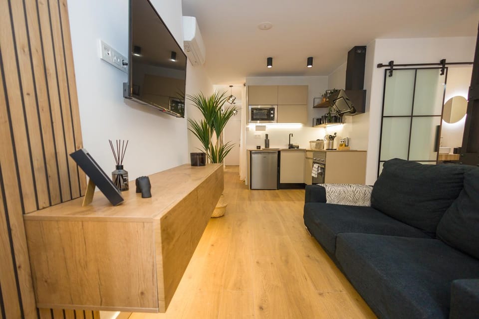 Communal lounge/ TV room, TV and multimedia, Kitchen or kitchenette, Living room