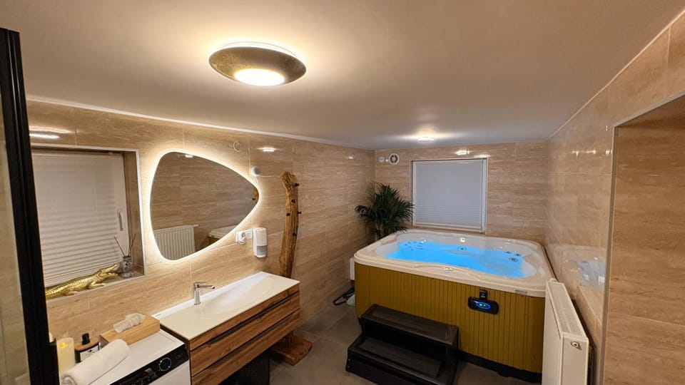 Bathroom, Bath