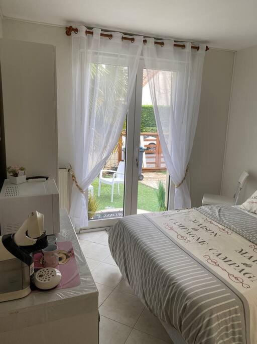 chambre avec entrée indépendante situation idéale Apartment in Île-de-France