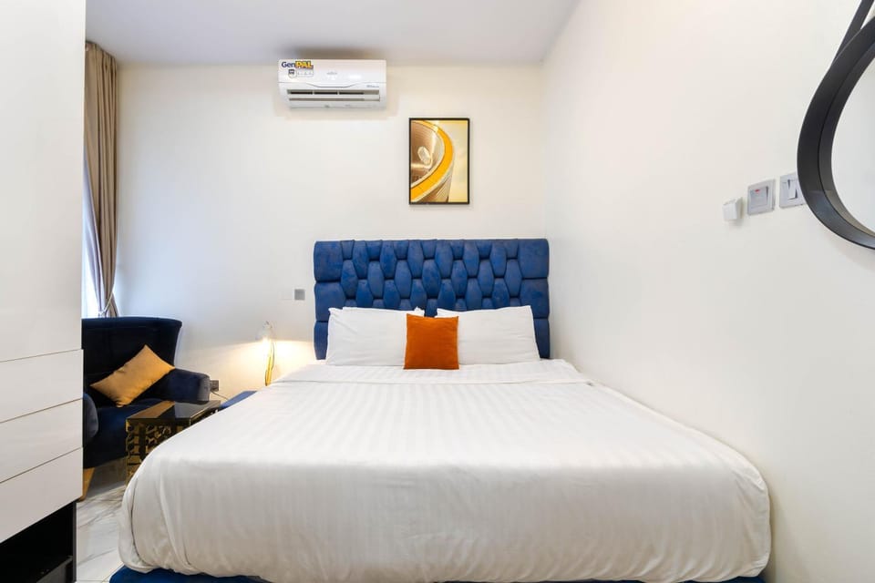 Bed, Photo of the whole room, Bedroom, air conditioner