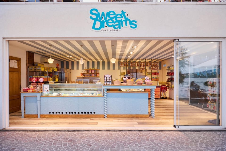 Property building, Restaurant/places to eat, Food and drinks, Food