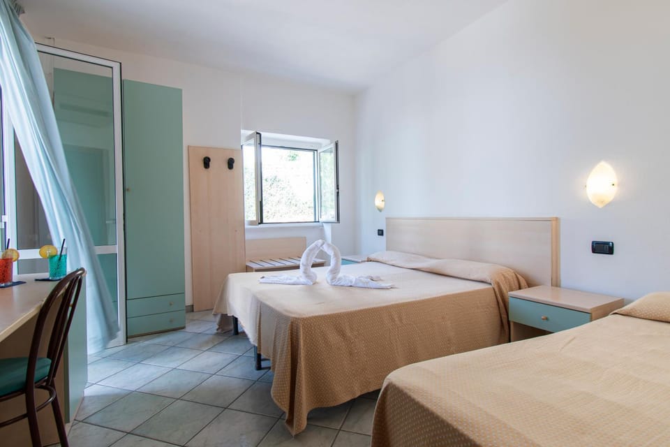 Victoria Park Resort Hotel in Forio