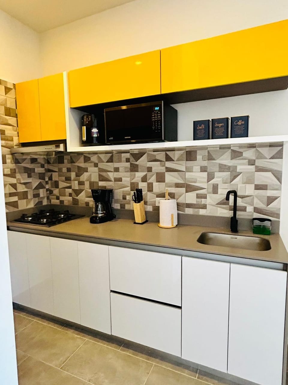 Kitchen or kitchenette